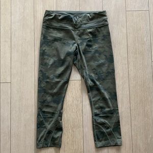 Lulu Lemon Camo Cropped Leggings